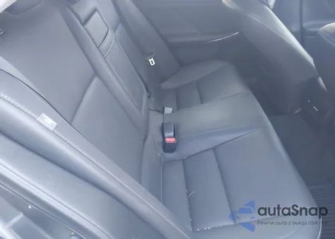 2018 Lexus Is 300 из США, поврежденный, VIN JTHC81D25J5032937